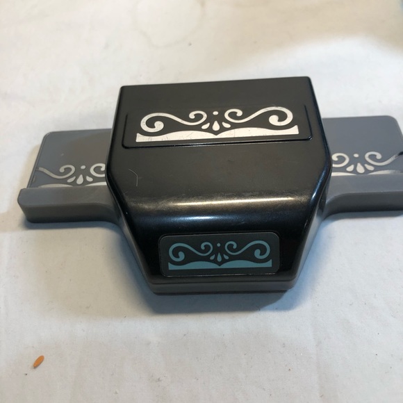 EK Success Border Paper Punch craft  swirl - Picture 6 of 8